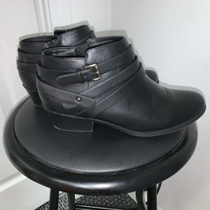 SODA Ankle Boots